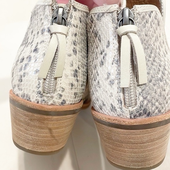 SOFFT Abena Snake Print taupe Leather Ankle Bootie 7.5 - Picture 7 of 12